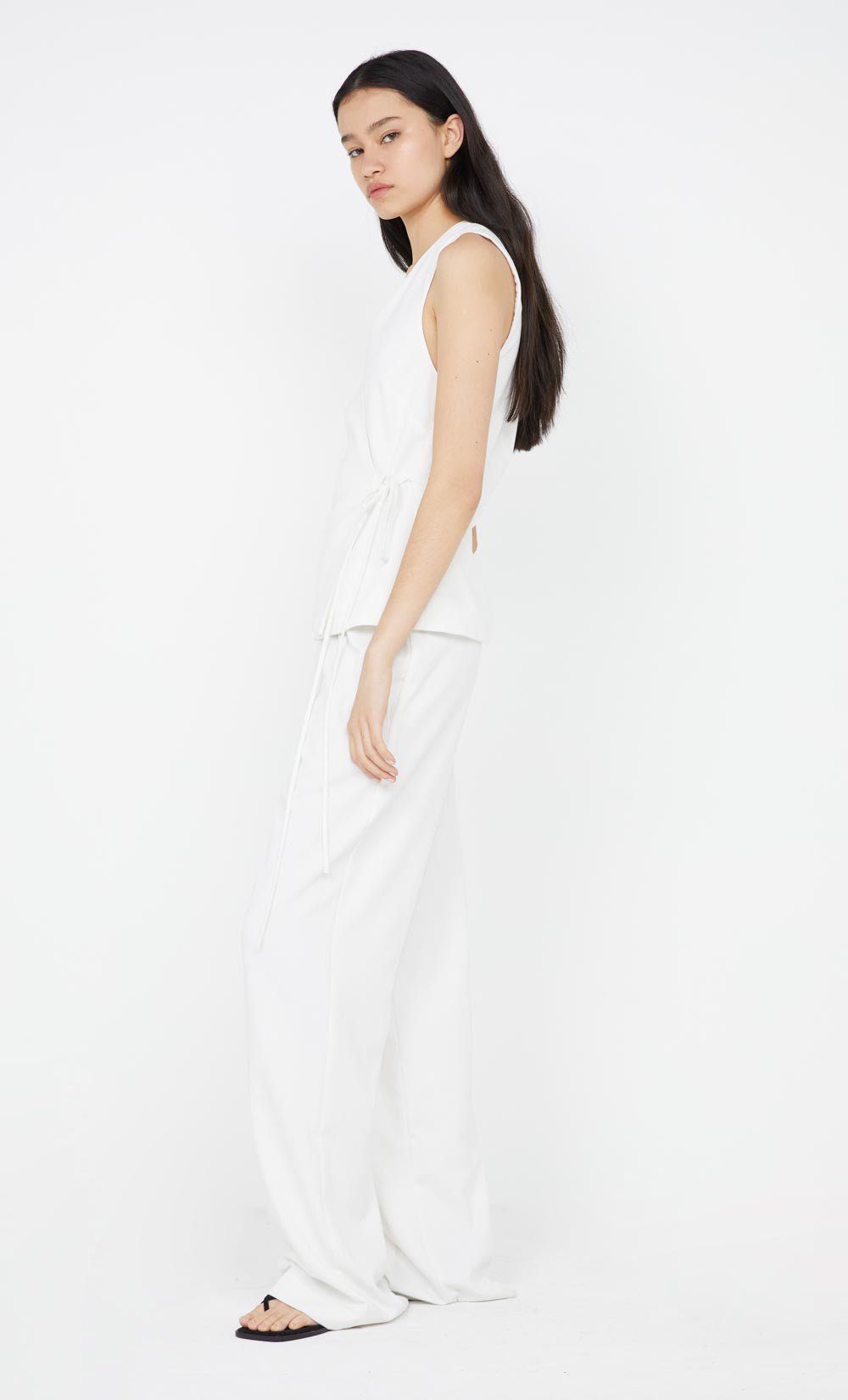 NINAH TIE VEST - WHITE