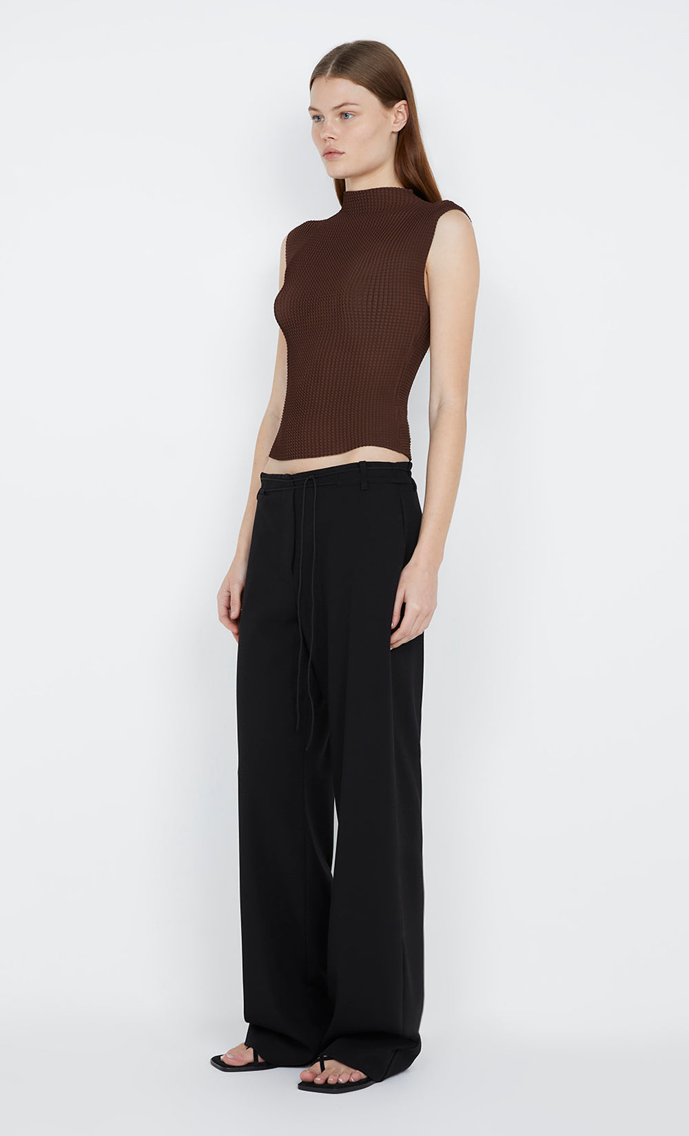 OLINA FUNNEL NECK TOP - CHOCOLATE