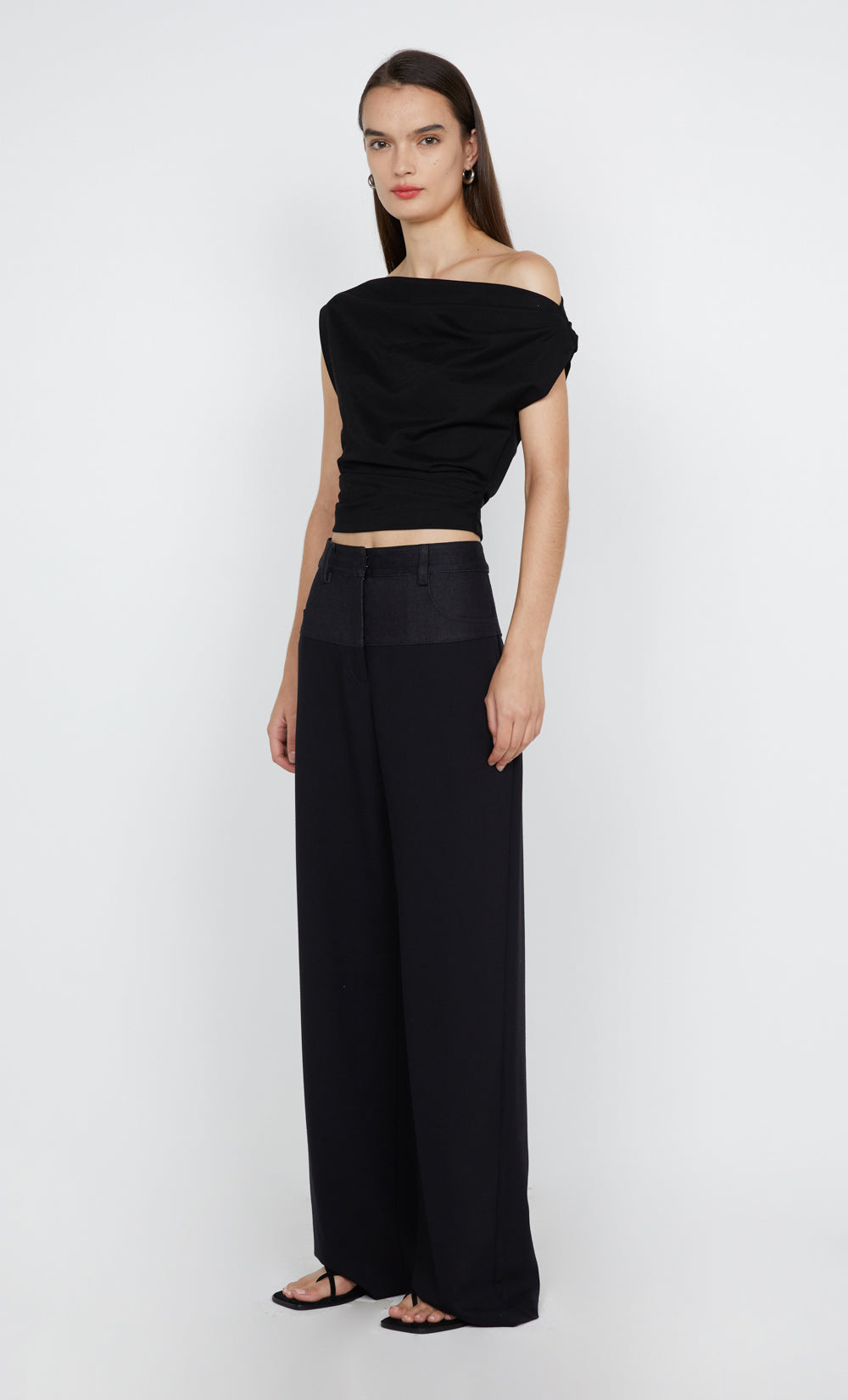 SORAYA BOAT NECK TOP - BLACK