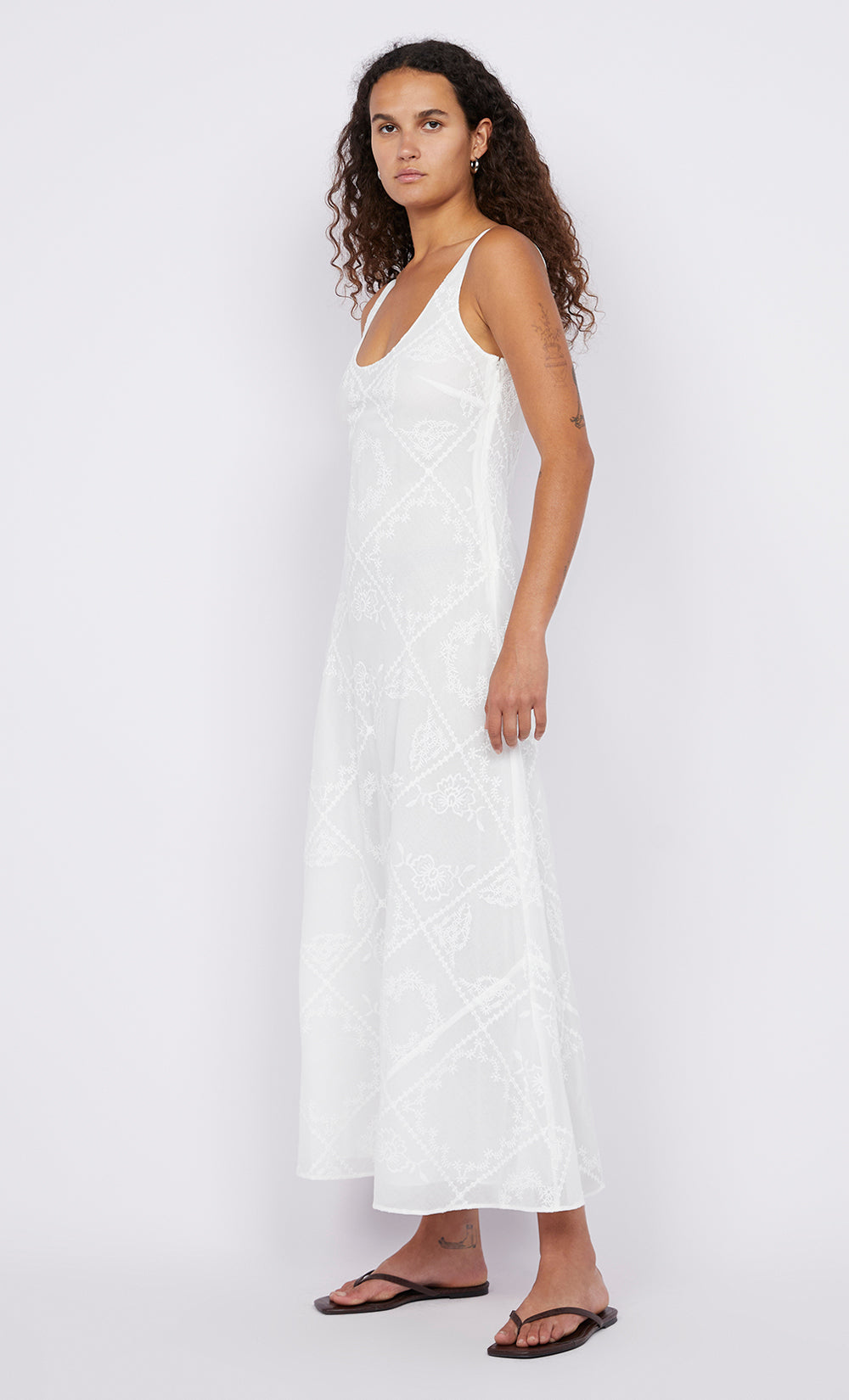 ZALEA SCOOP NECK DRESS - WHITE