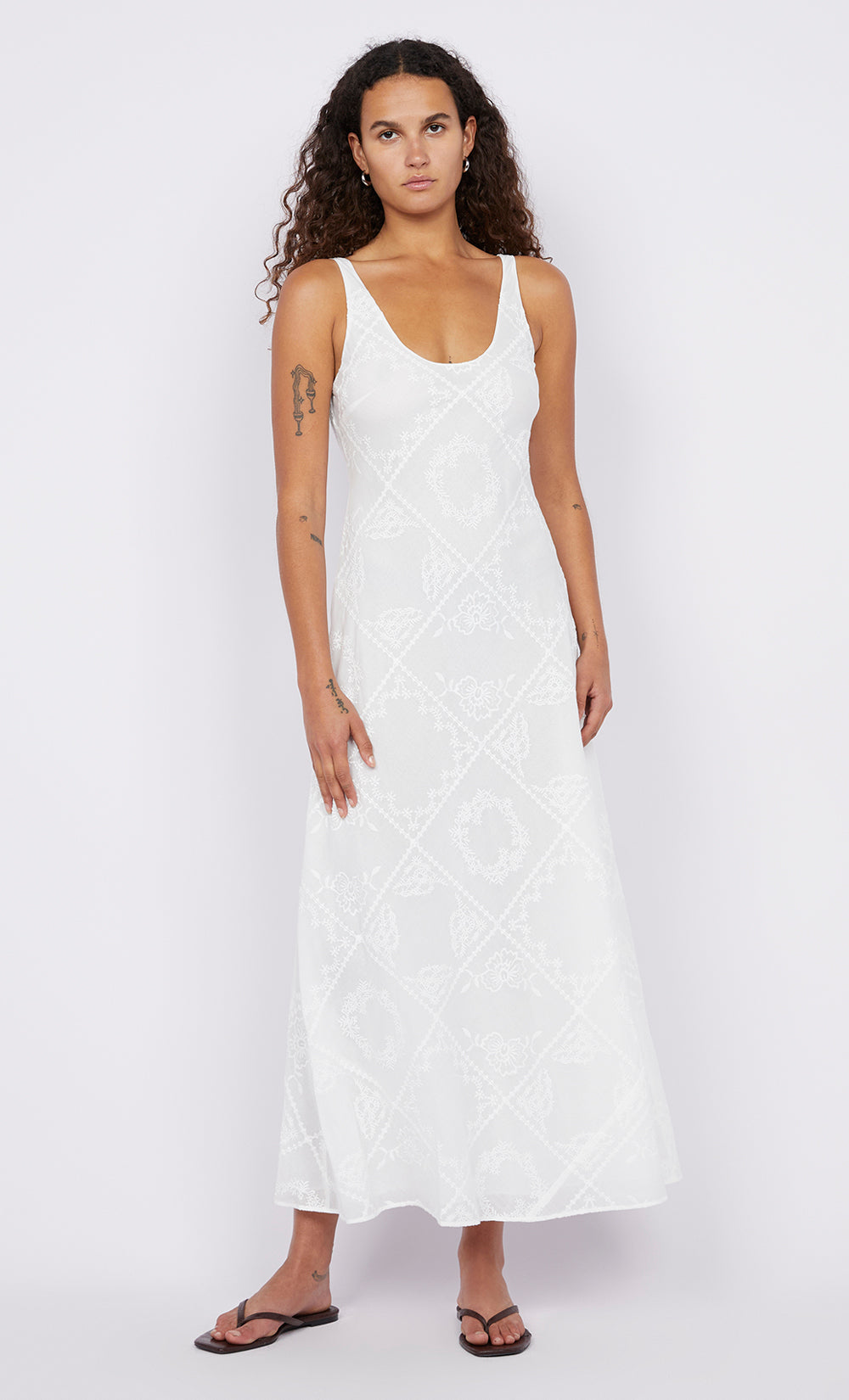 ZALEA SCOOP NECK DRESS - WHITE