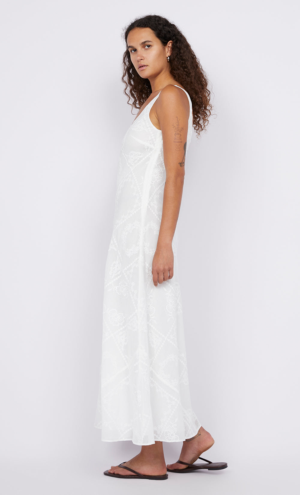 ZALEA SCOOP NECK DRESS - WHITE