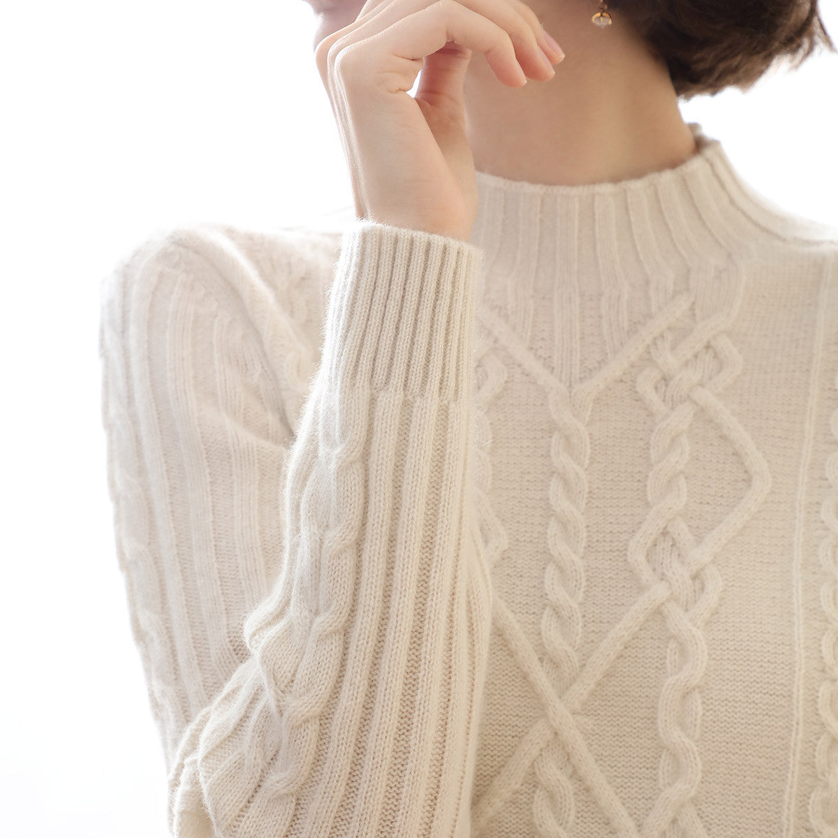 100% Cashmere Mock Neck Knit Sweater